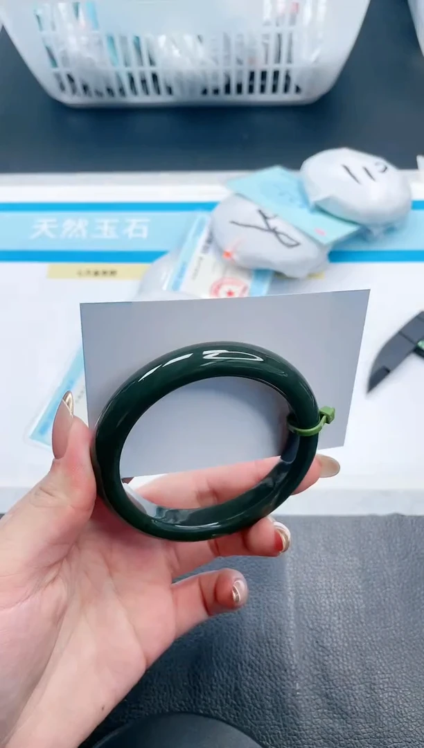 【闪购商品】和田玉手镯未镶嵌22V292-56