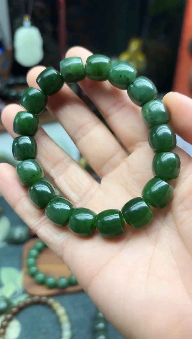 未镶嵌手链和田玉菠菜绿    直切桶珠