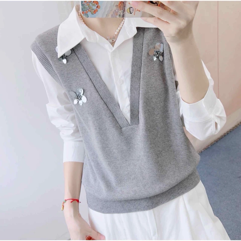 【HX650】2025新款秋季新款重工花朵钉珠灰色V领针织拼接假两件