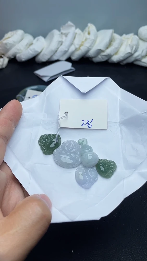 未镶嵌手镯翡翠236