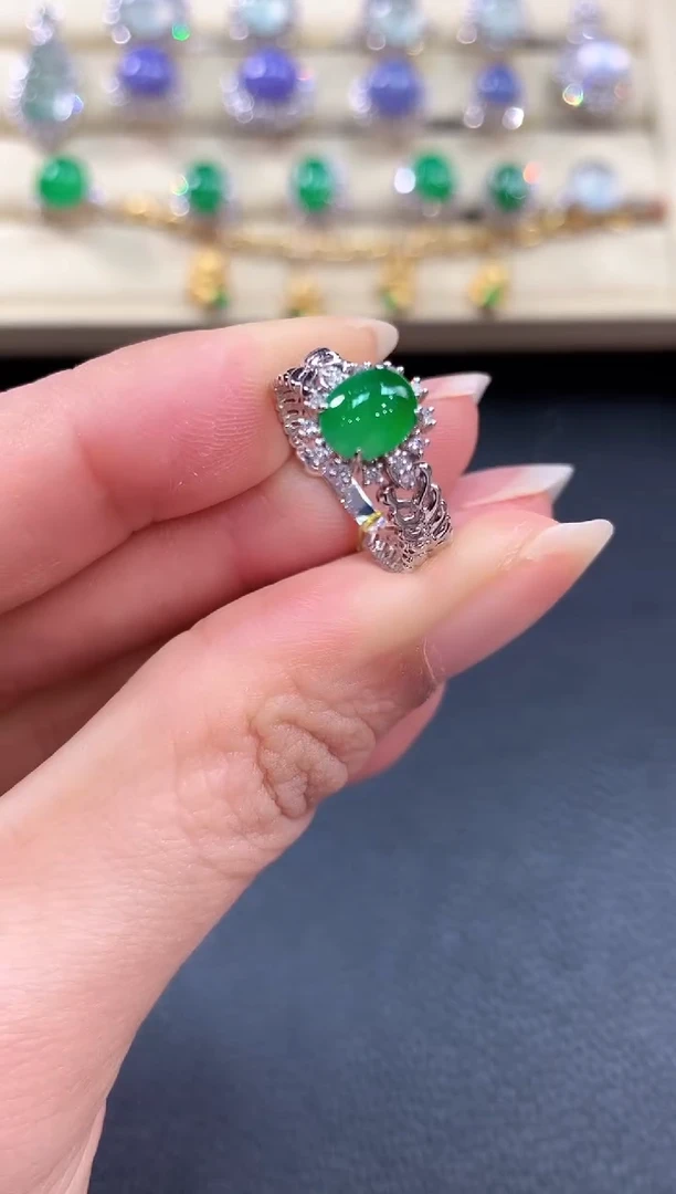 【闪购商品】翡翠戒指18K金镶嵌b32       