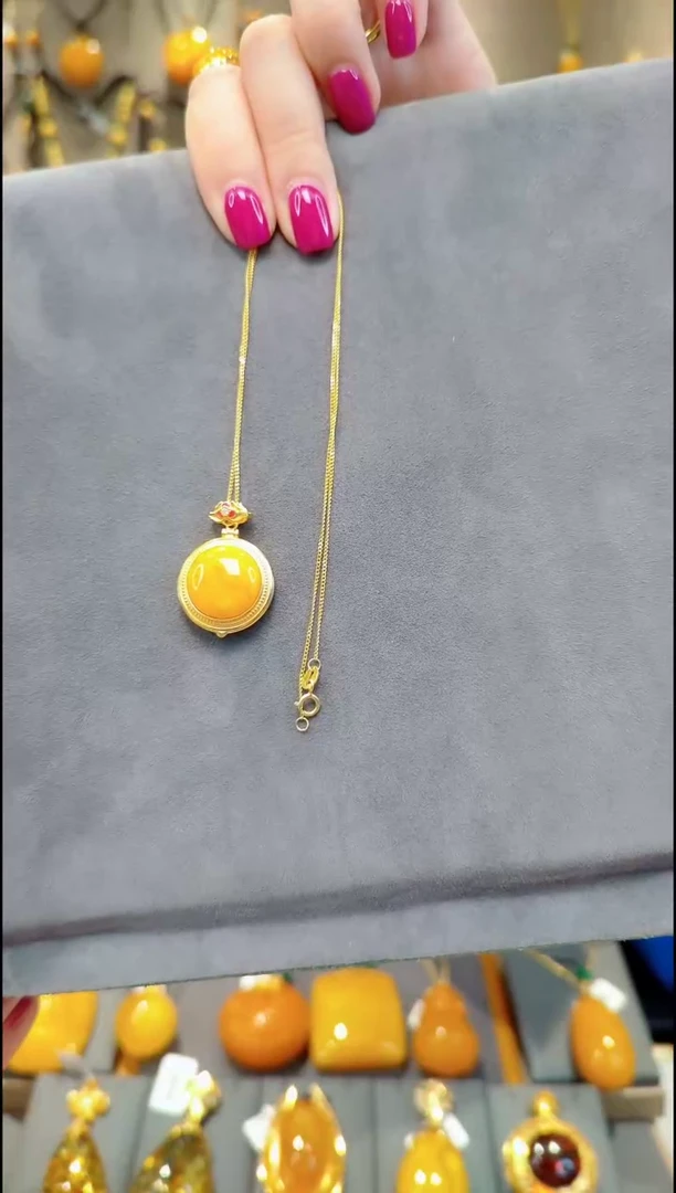 【闪购商品】银S925镀金镶嵌蜜蜡吊坠(赠链)B464蜜蜡吊坠
