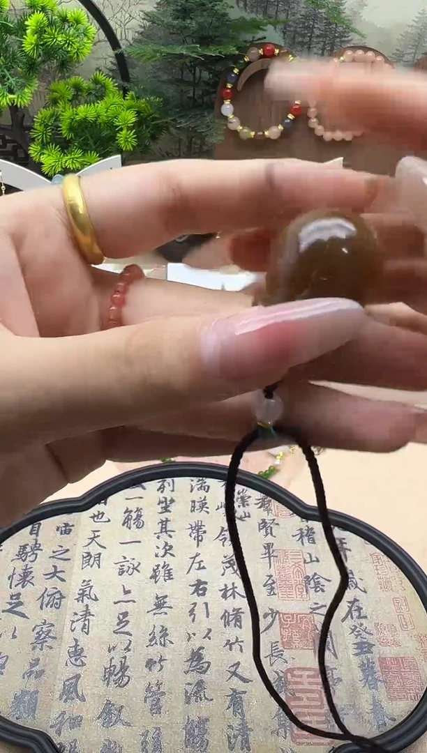 颈饰未镶嵌和田玉（糖玉）184