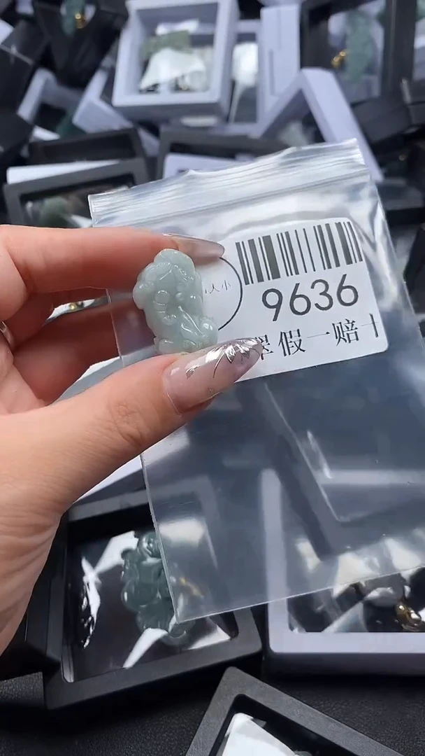 吊坠(不含链)未镶嵌翡翠9636