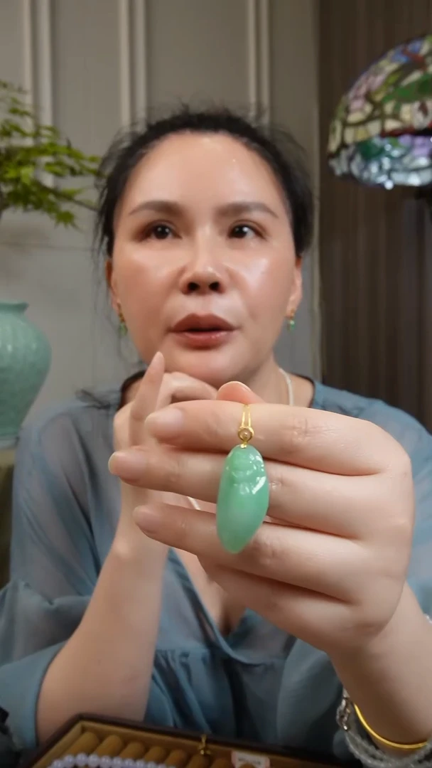 翡翠未镶嵌吊坠(不含链)天然缅甸翡翠吊坠
