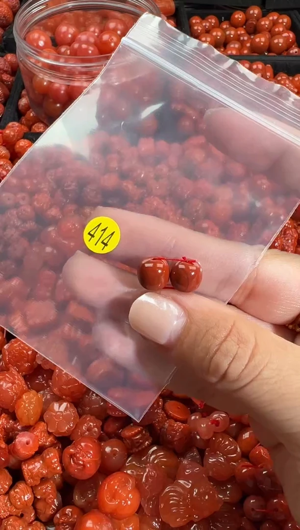 颈饰未镶嵌南红玛瑙1