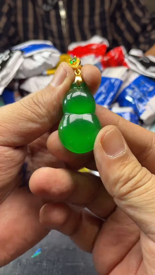 林子收货时尚吊坠X22