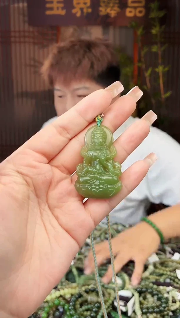 和田玉未镶嵌颈饰拍一发一