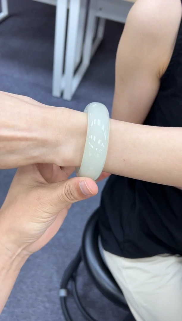 和田玉手镯未镶嵌59  野牛沟