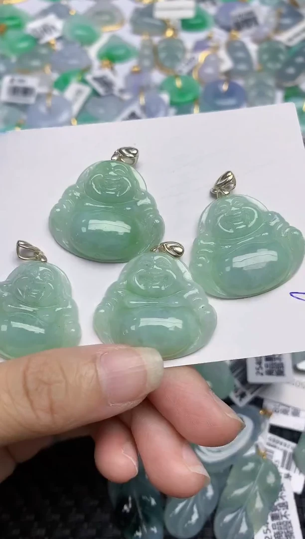 翡翠未镶嵌颈饰多样性发其一