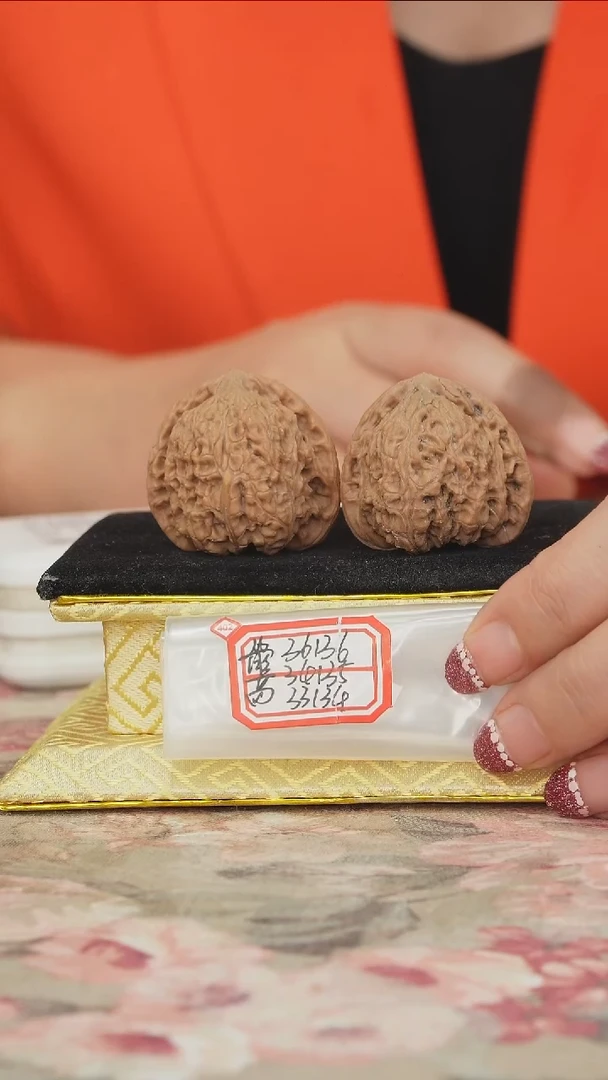 把件文玩核桃密纹狮子头