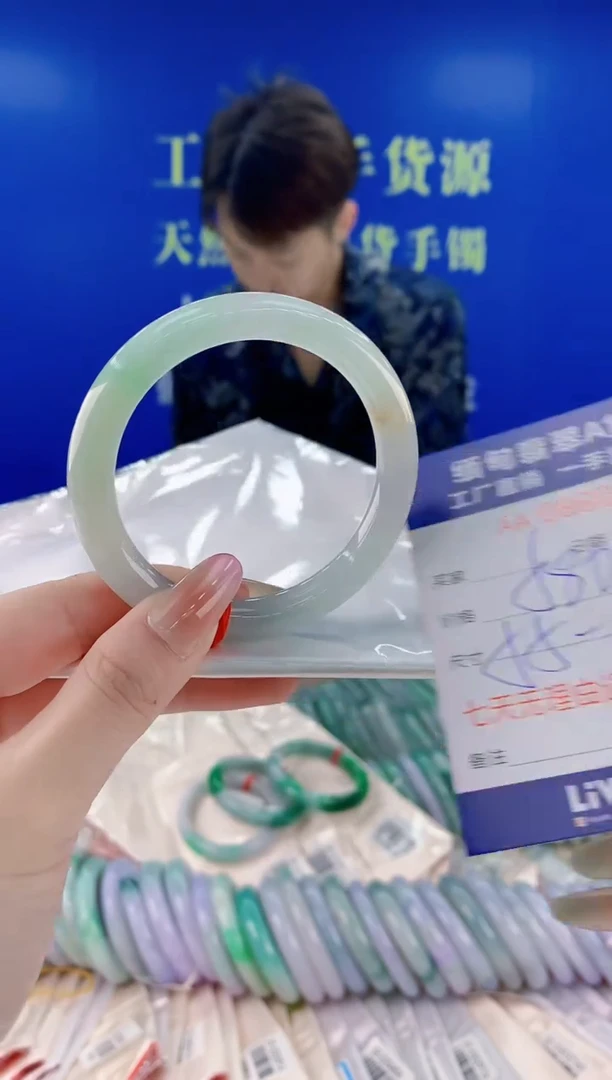 未镶嵌手镯翡翠65