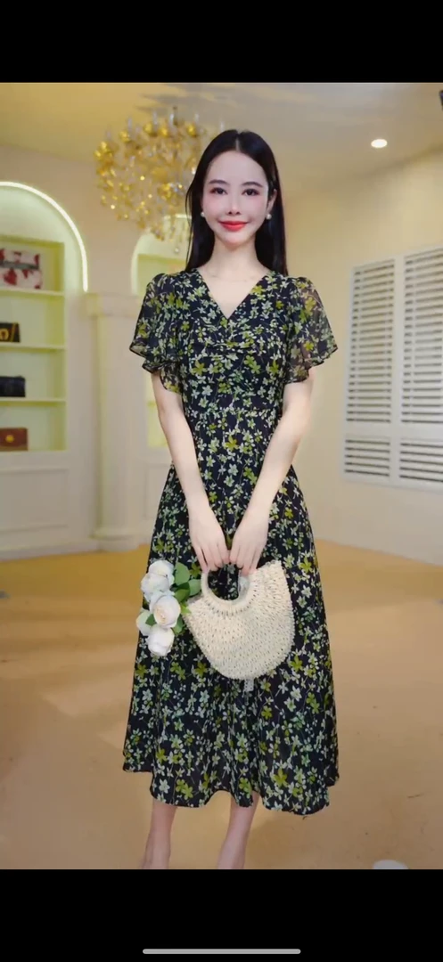 6009法式连衣裙女夏季女飞飞袖显瘦遮肉黑色碎花连衣裙高级感女