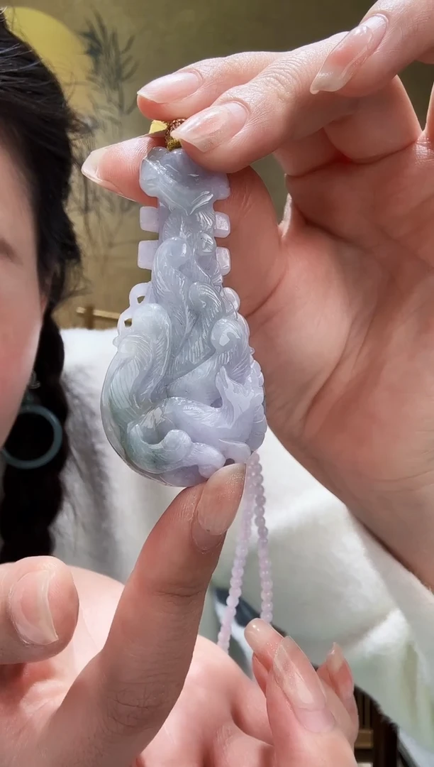 颈饰未镶嵌翡翠吊坠