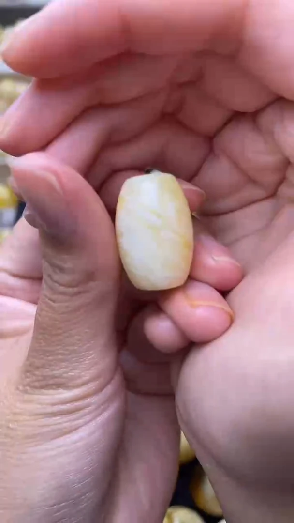 未镶嵌琥珀裸石蜜蜡.35