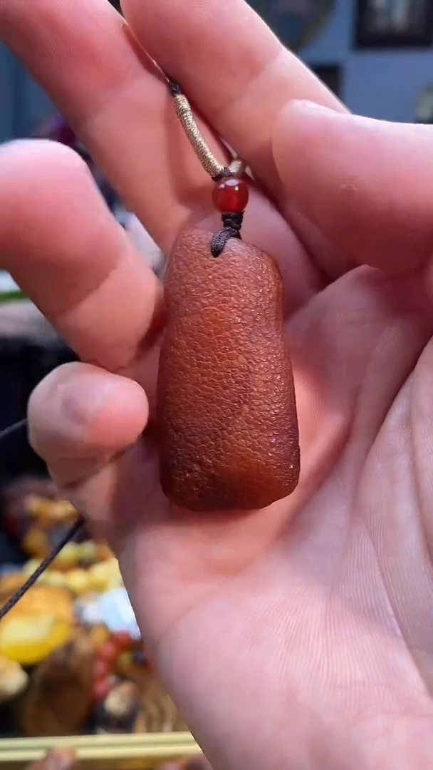 琥珀颈饰未镶嵌吊坠