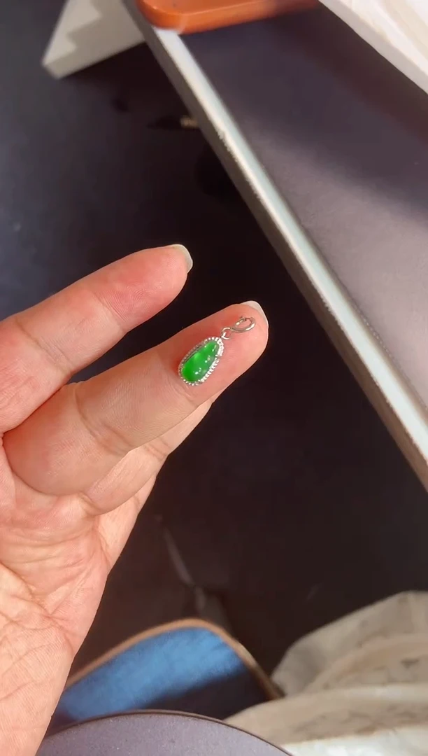 吊坠(不含链)银S925镶嵌翡翠1