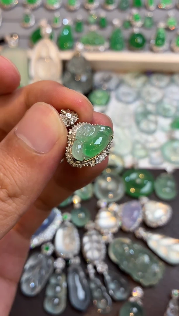 吊坠(不含链)18K金镶嵌翡翠佛公