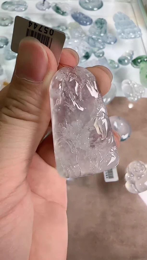 【闪购商品】翡翠吊坠(不含链)未镶嵌··