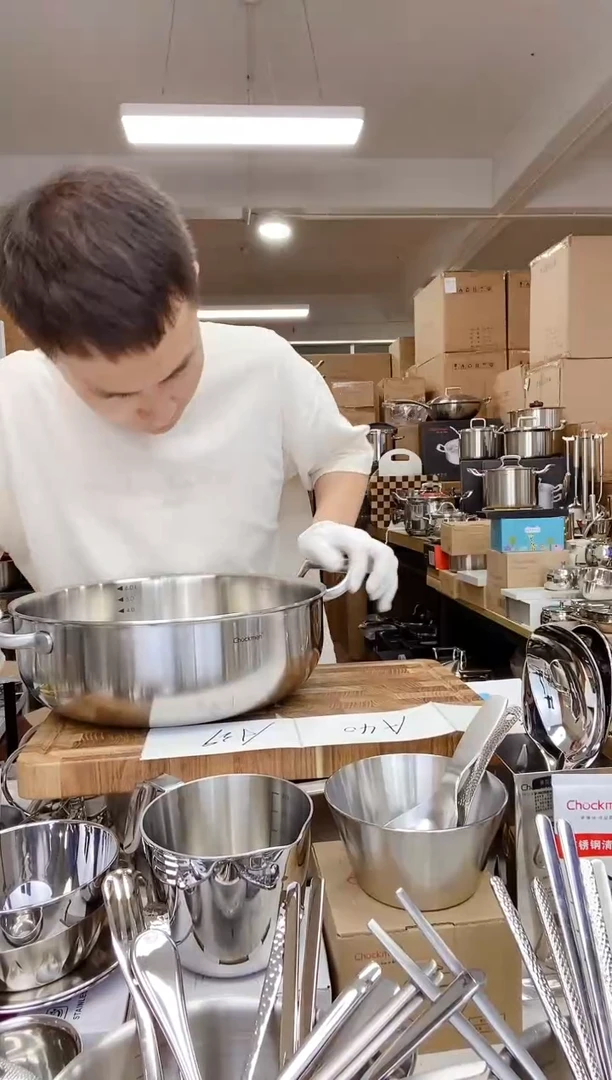 A39 微瑕卓德铭30cm底锅（无盖）
