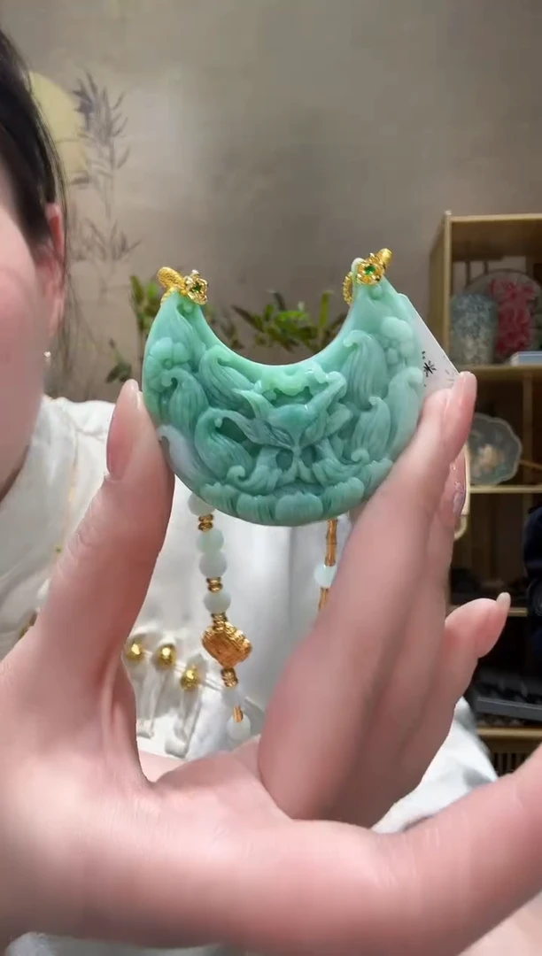 【闪购商品】翡翠颈饰未镶嵌吊坠