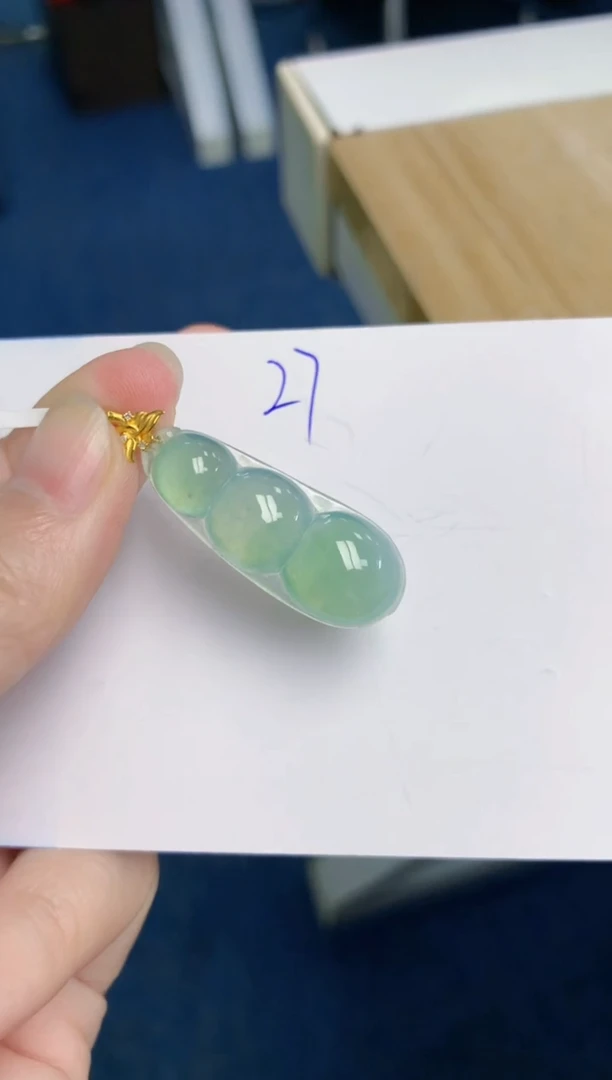 翡翠18K金镶嵌颈饰天然缅甸A货翡翠