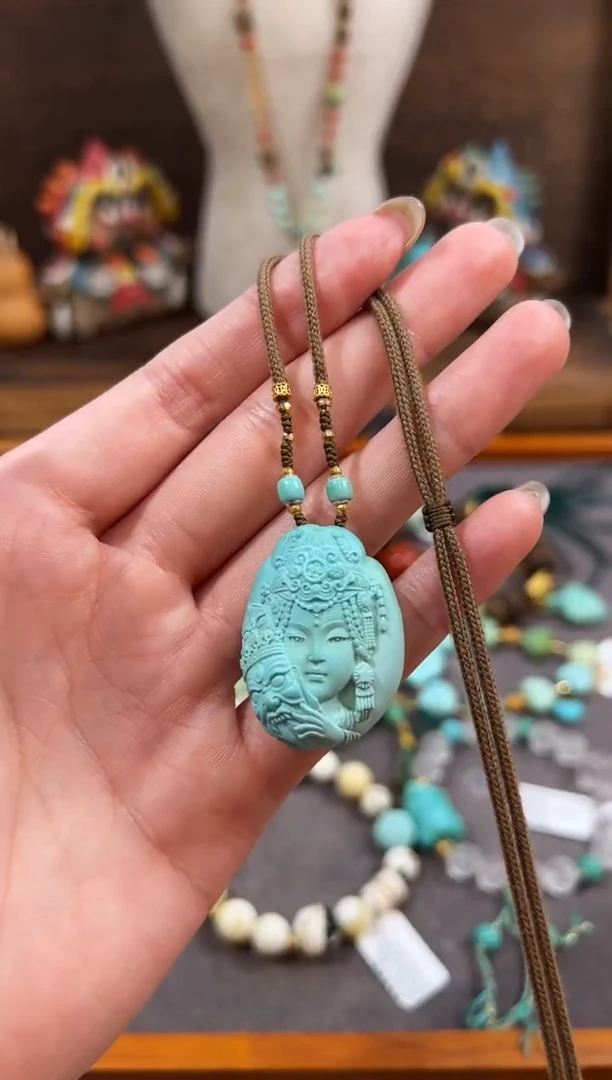 18K金镶嵌绿松石颈饰绿松石项链