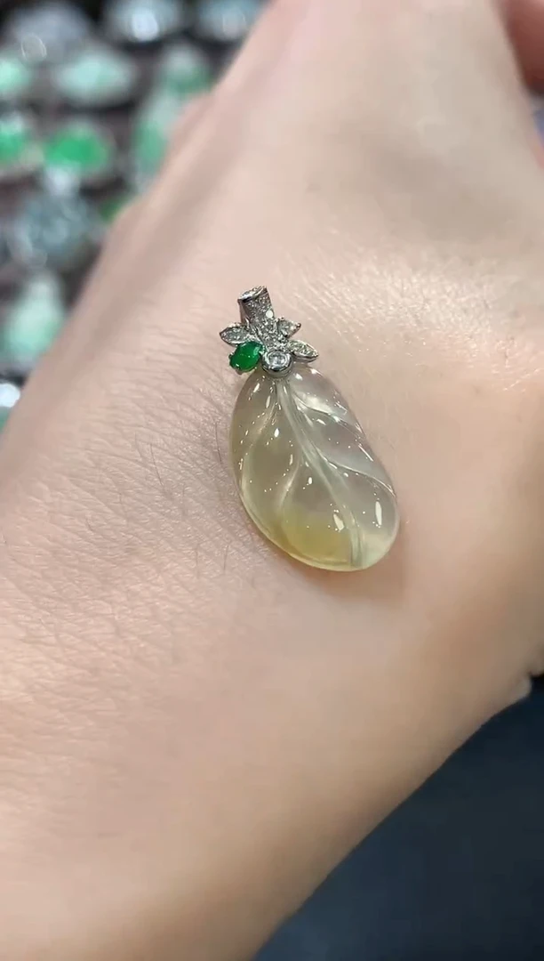 吊坠(不含链)18K金镶嵌翡翠a15