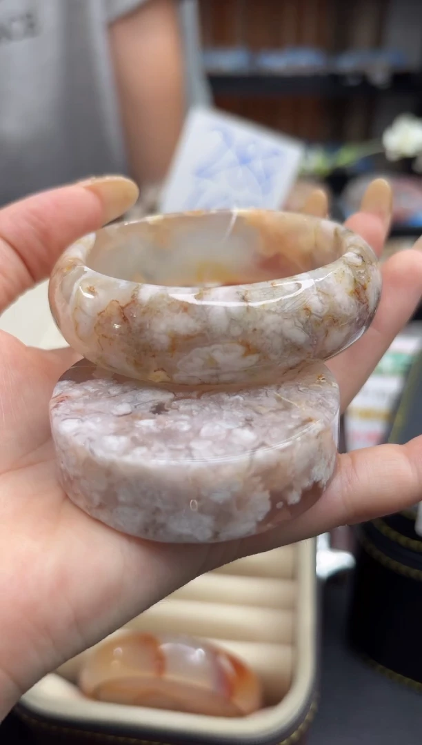 未镶嵌手镯石英质玉C42(57圈赠送镯心)