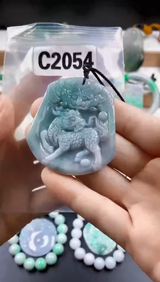 颈饰未镶嵌翡翠天然翡翠吊坠挂件