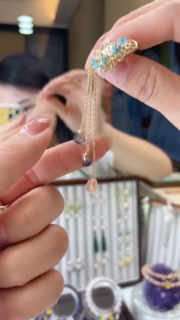 铜合金琉璃925银流苏老钱风蝴蝶耳钉