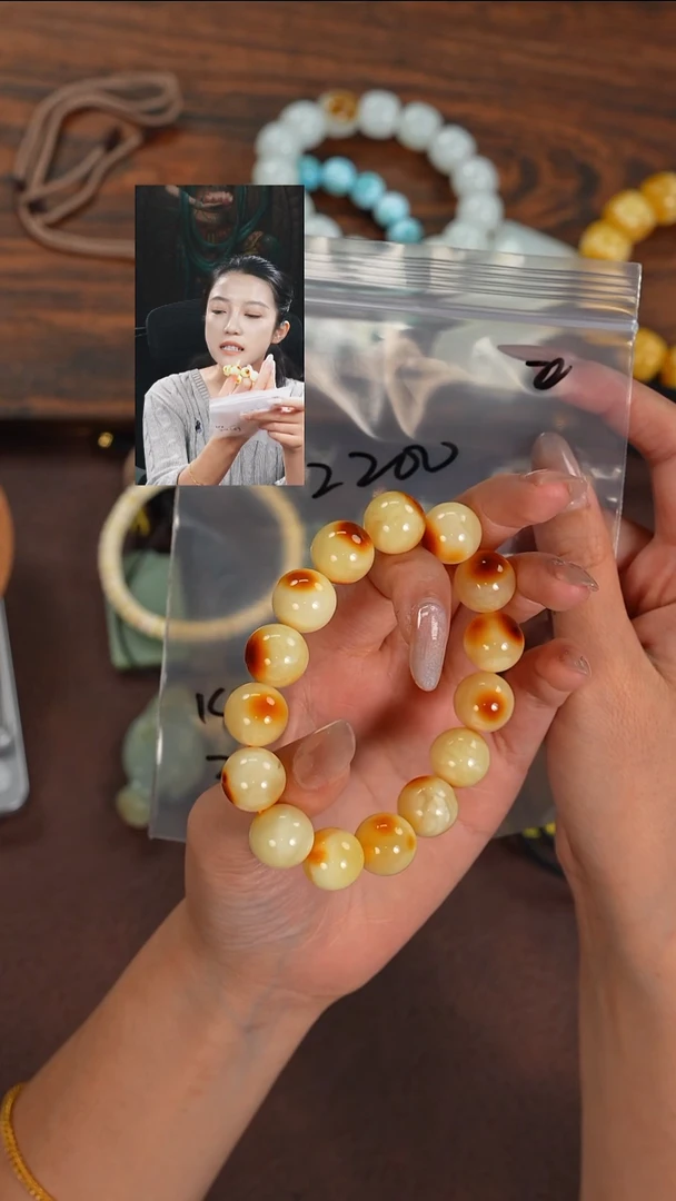 手串蜜蜡未镶嵌爱***?若雨臣品质回血