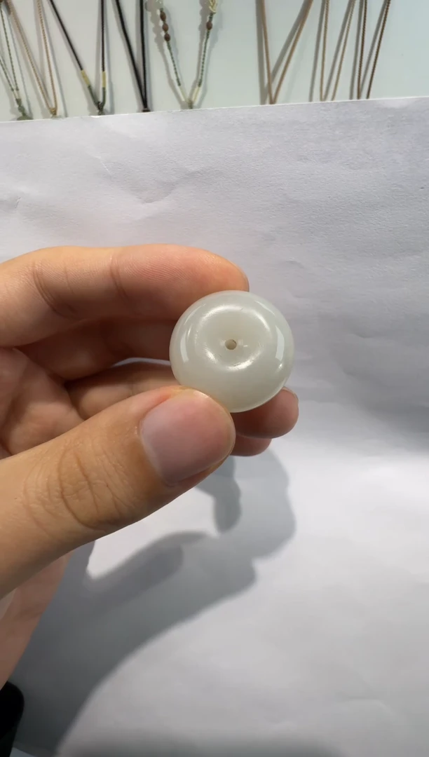 颈饰未镶嵌和田玉25mm精品平安扣