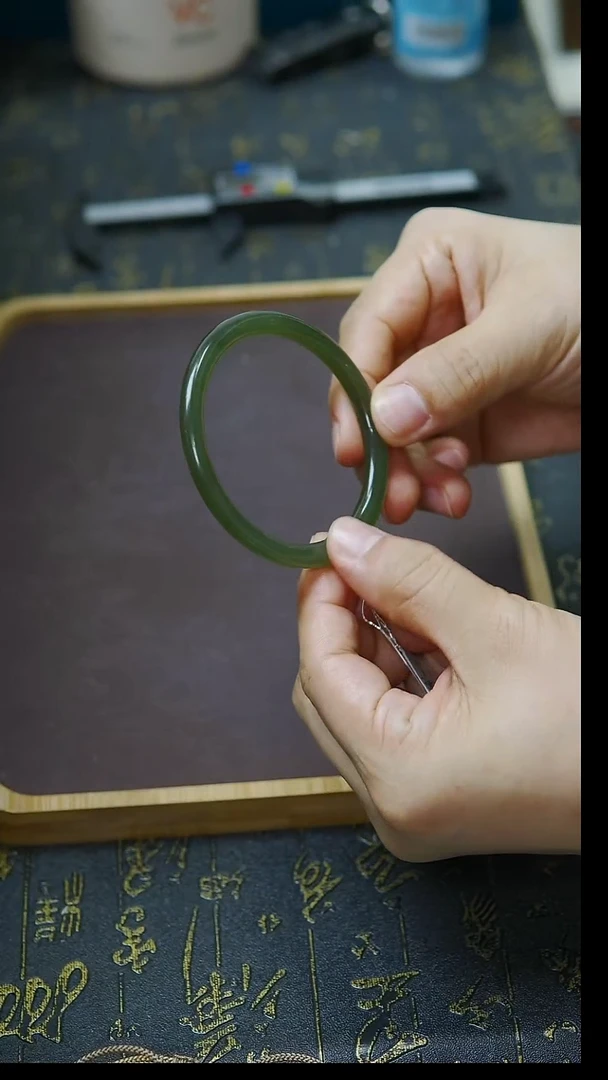 未镶嵌手镯和田玉57+圈口    深冰晴水手镯