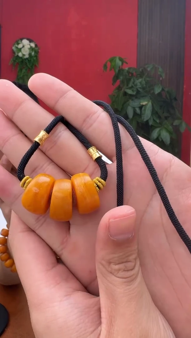 未镶嵌琥珀珠宝奇石77