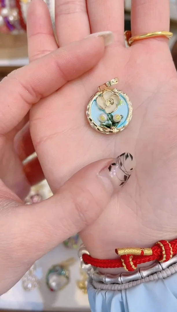 【闪购商品】淡水珍珠颈饰合金吊坠