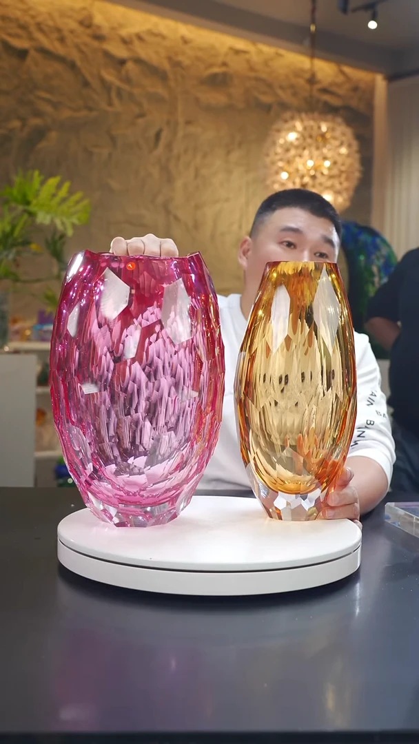 琉璃江*乔定做不规则凹面琥珀色花器