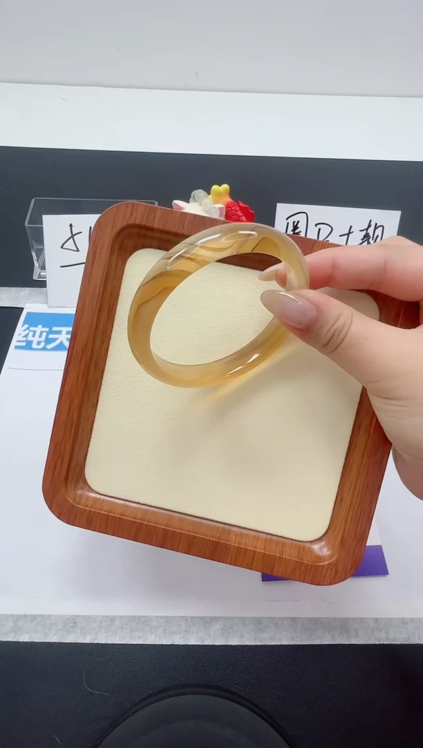 【闪购商品】石英质玉手镯未镶嵌编号：56--56.6圈 玛瑙玉髓