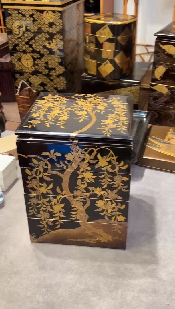 金莳绘 双盖四段（明治）