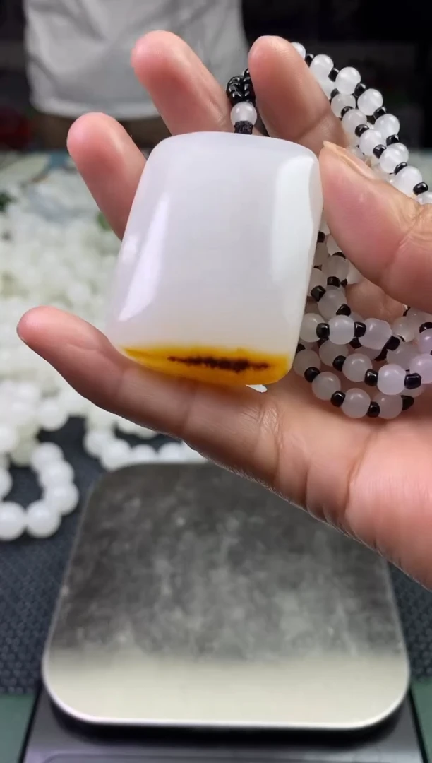 天然玉石未镶嵌颈饰