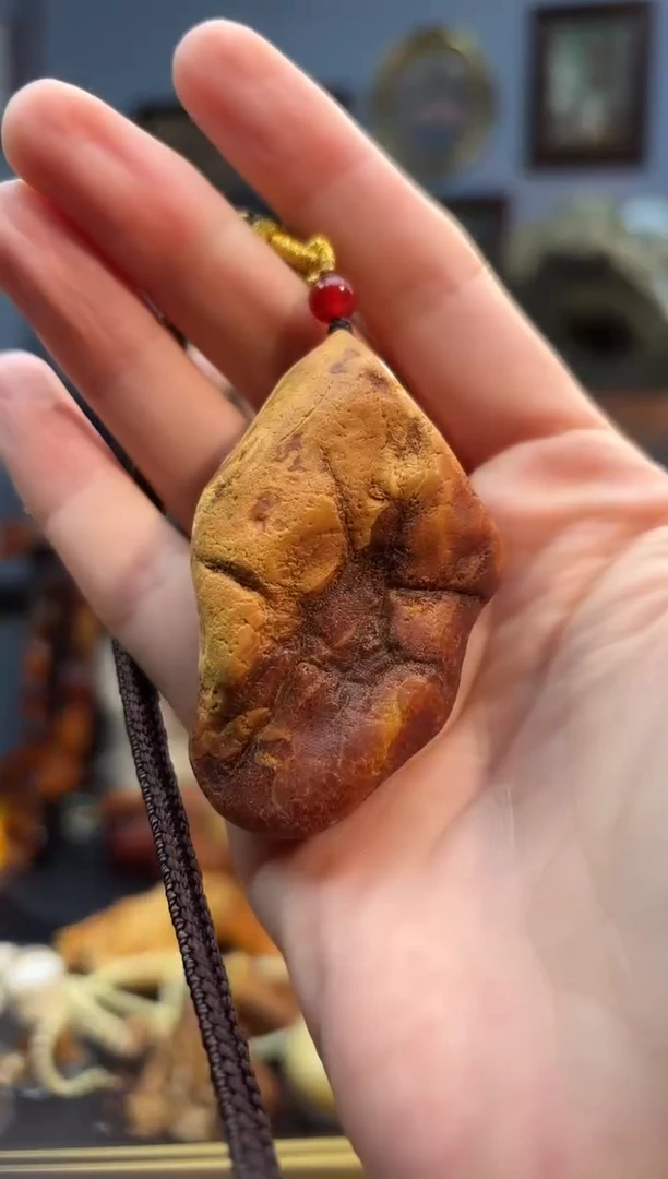 琥珀颈饰未镶嵌吊坠