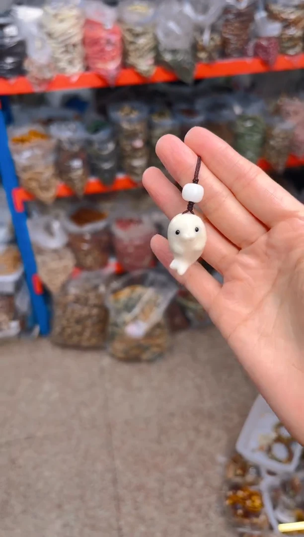 吊坠菩提根/象牙果小  海豚挂件