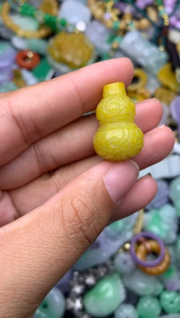 颈饰未镶嵌翡翠缅甸翡翠吊坠