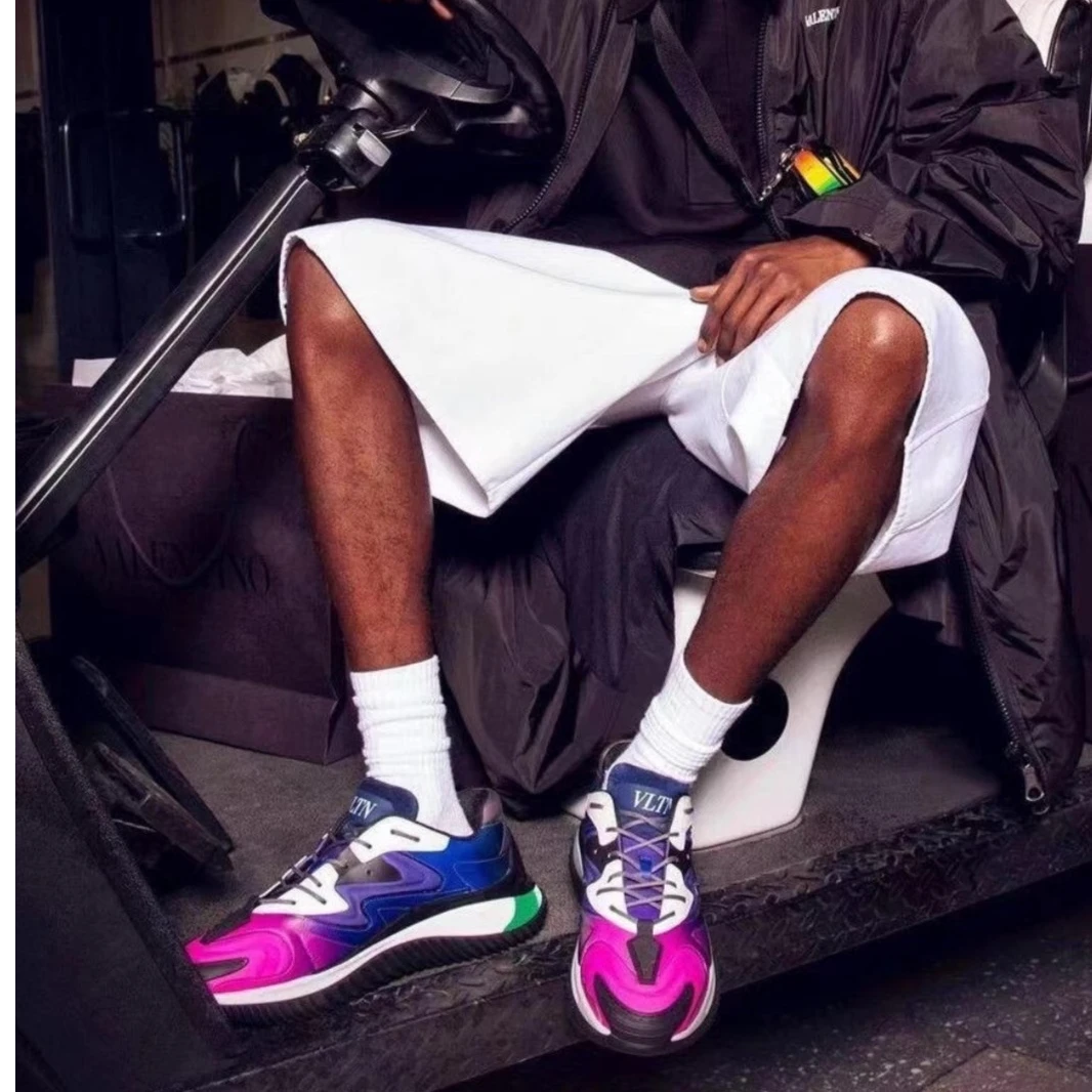 全新未使用 Valentino/华伦天奴 百搭时尚红蓝迷彩运动鞋 121161