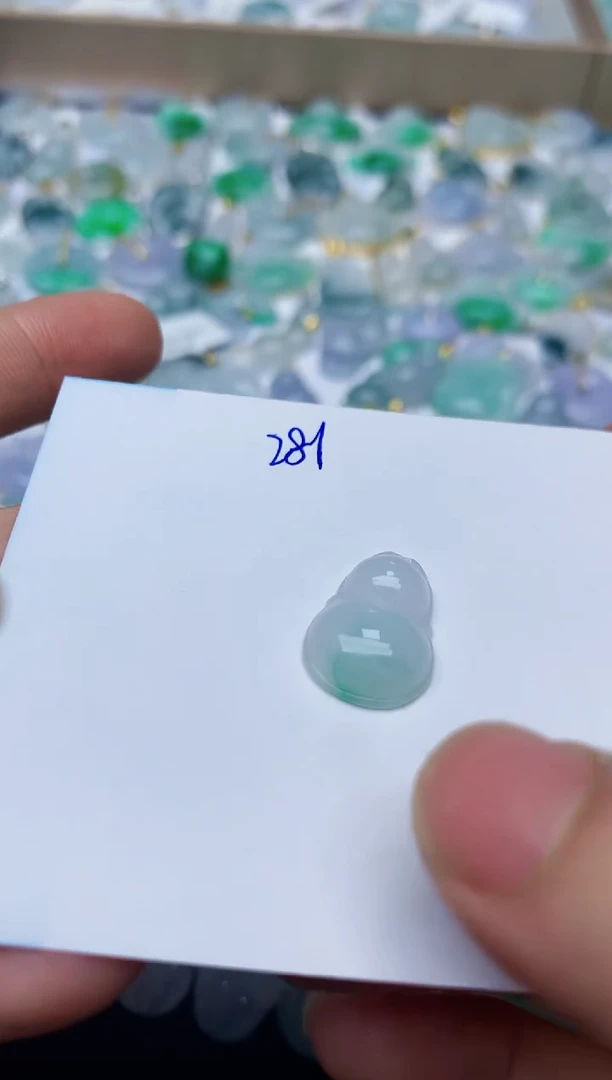 【闪购商品】翡翠颈饰未镶嵌天然翡翠A货