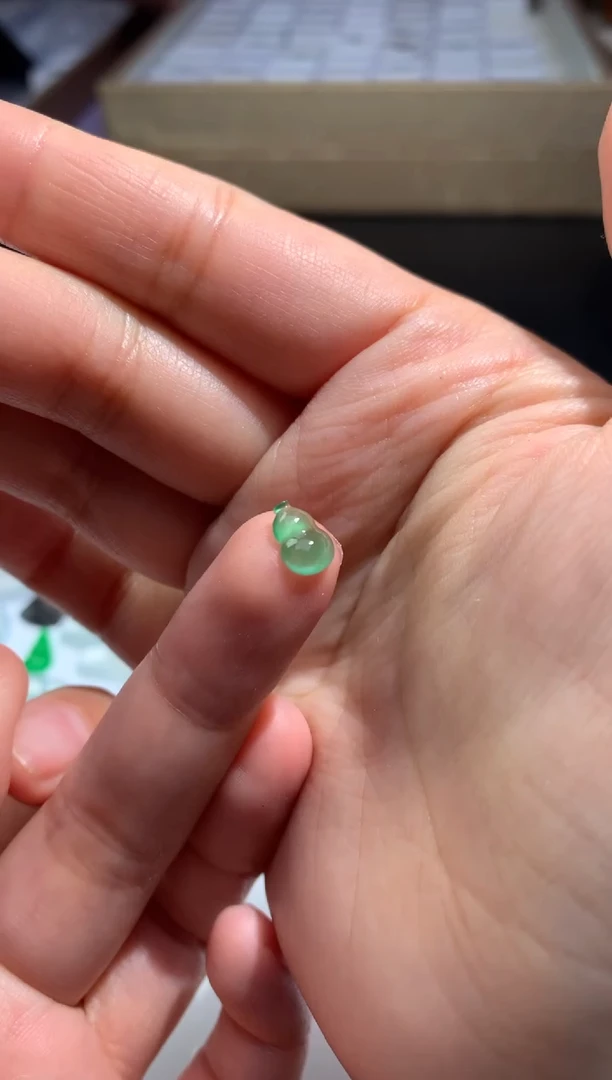 未镶嵌定制翡翠毛货