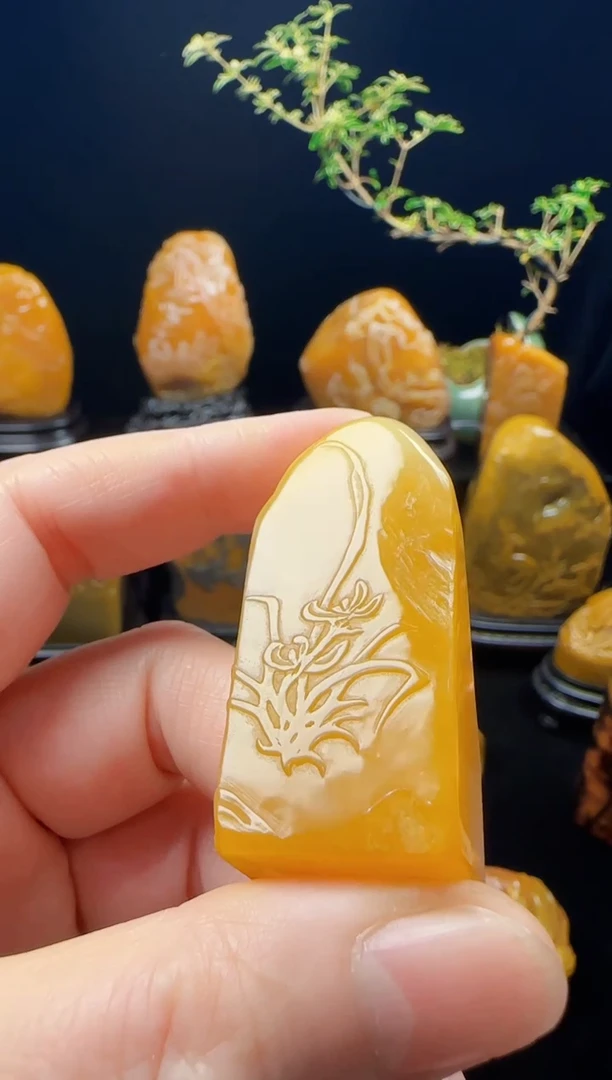【闪购商品】田黄石兰花-南部田黄石印章