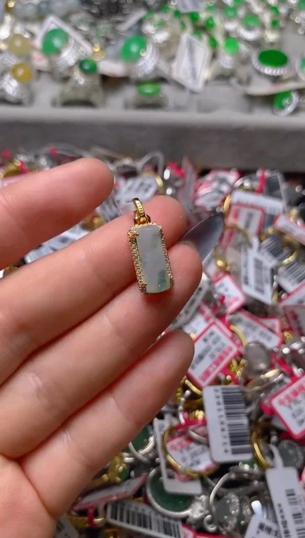 银S925镶嵌戒指翡翠百内无证书