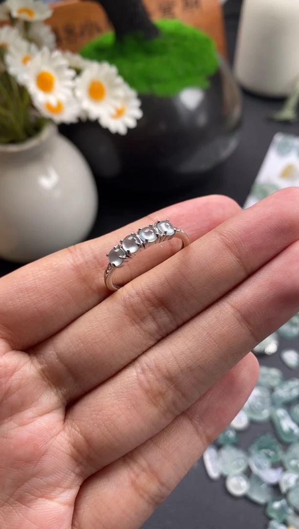 颈饰银S925镶嵌翡翠冰种蛋面