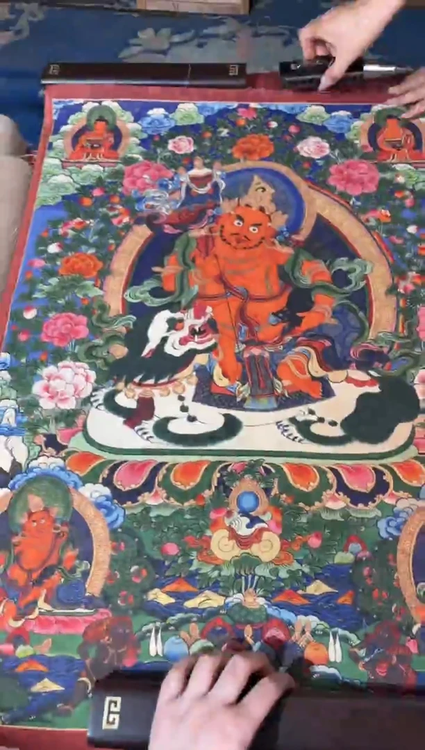 卷轴画龙妹的唐卡tk16